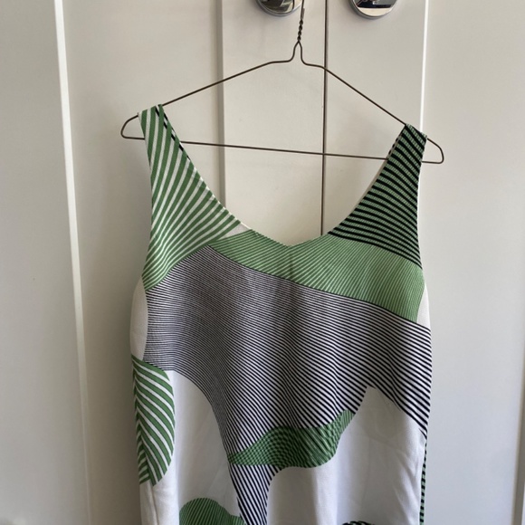 Light green summer top - Picture 2 of 2